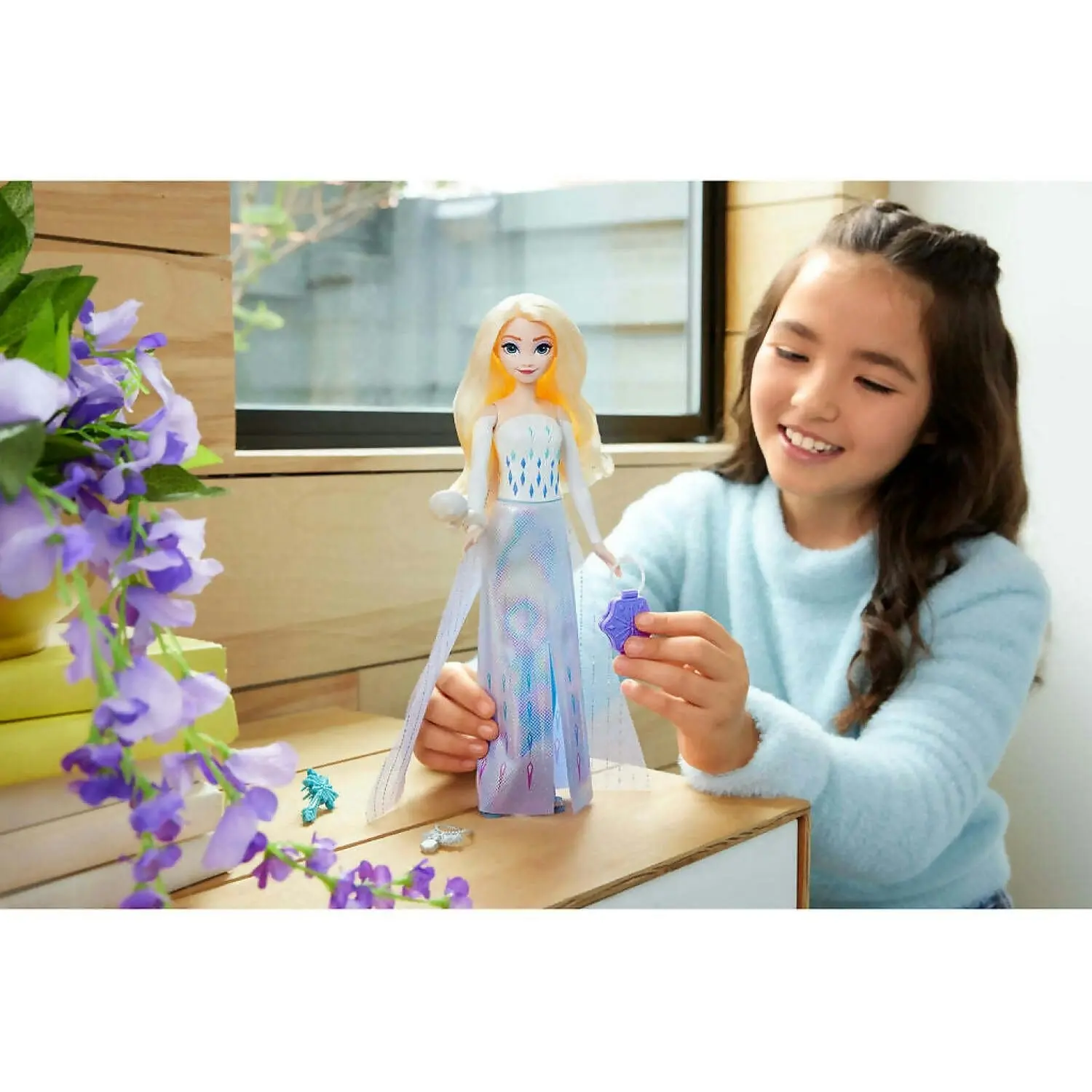 Disney Frozen - Spin & Reveal Elsa Doll