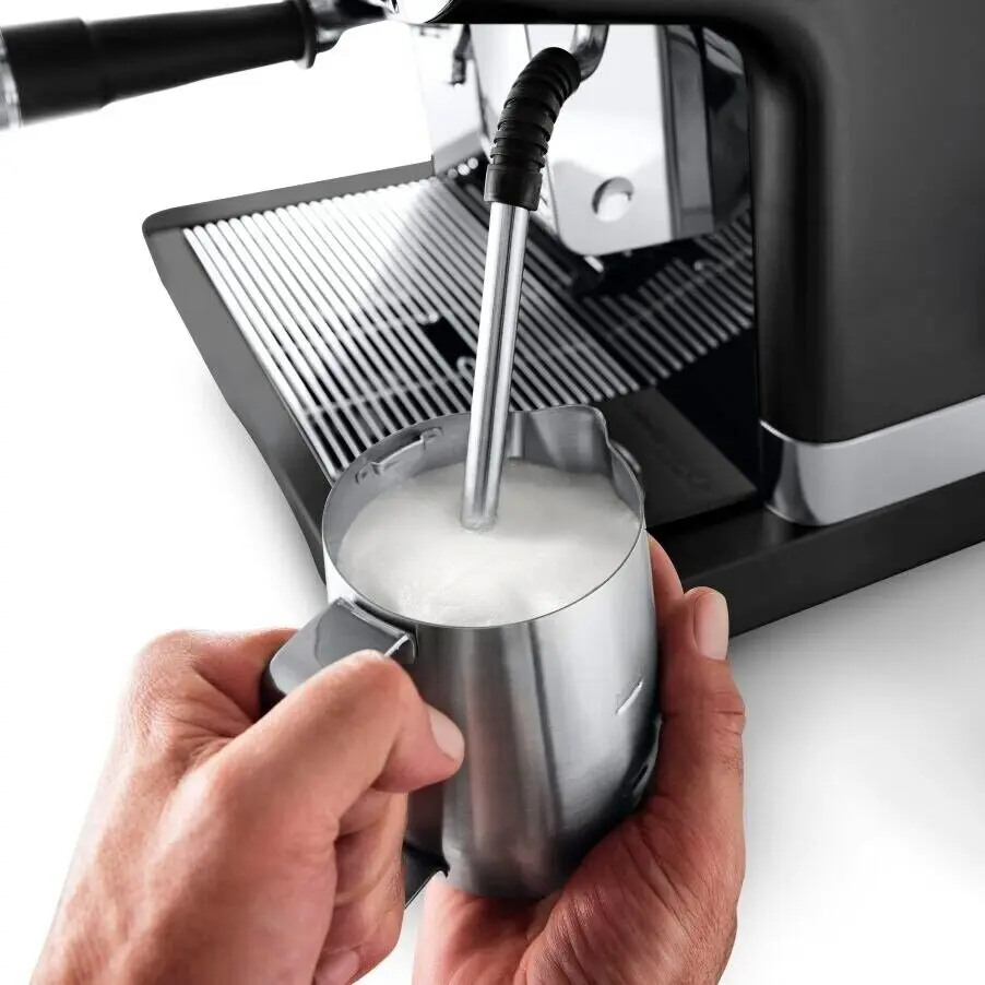 De'Longhi La Specialista Maestro Manual Coffee Machine