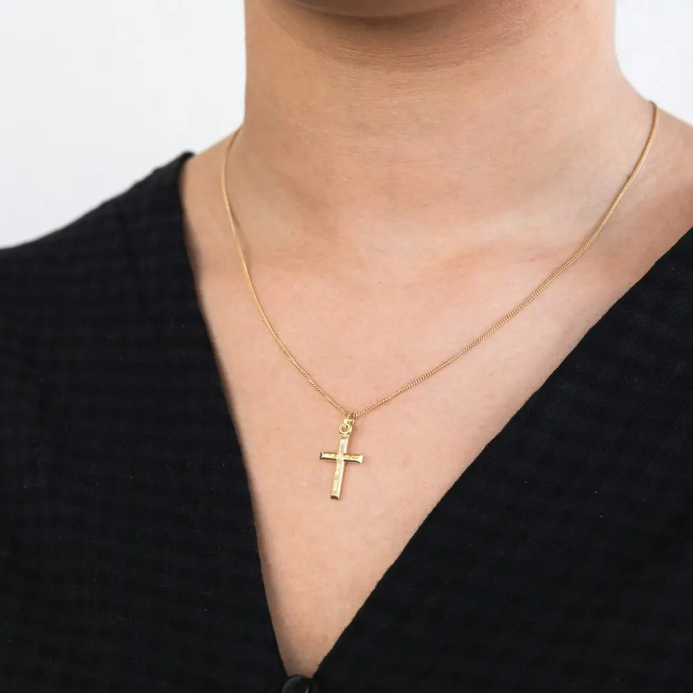 9ct Yellow Gold Silverfilled Diamond Cut Cross Pendant