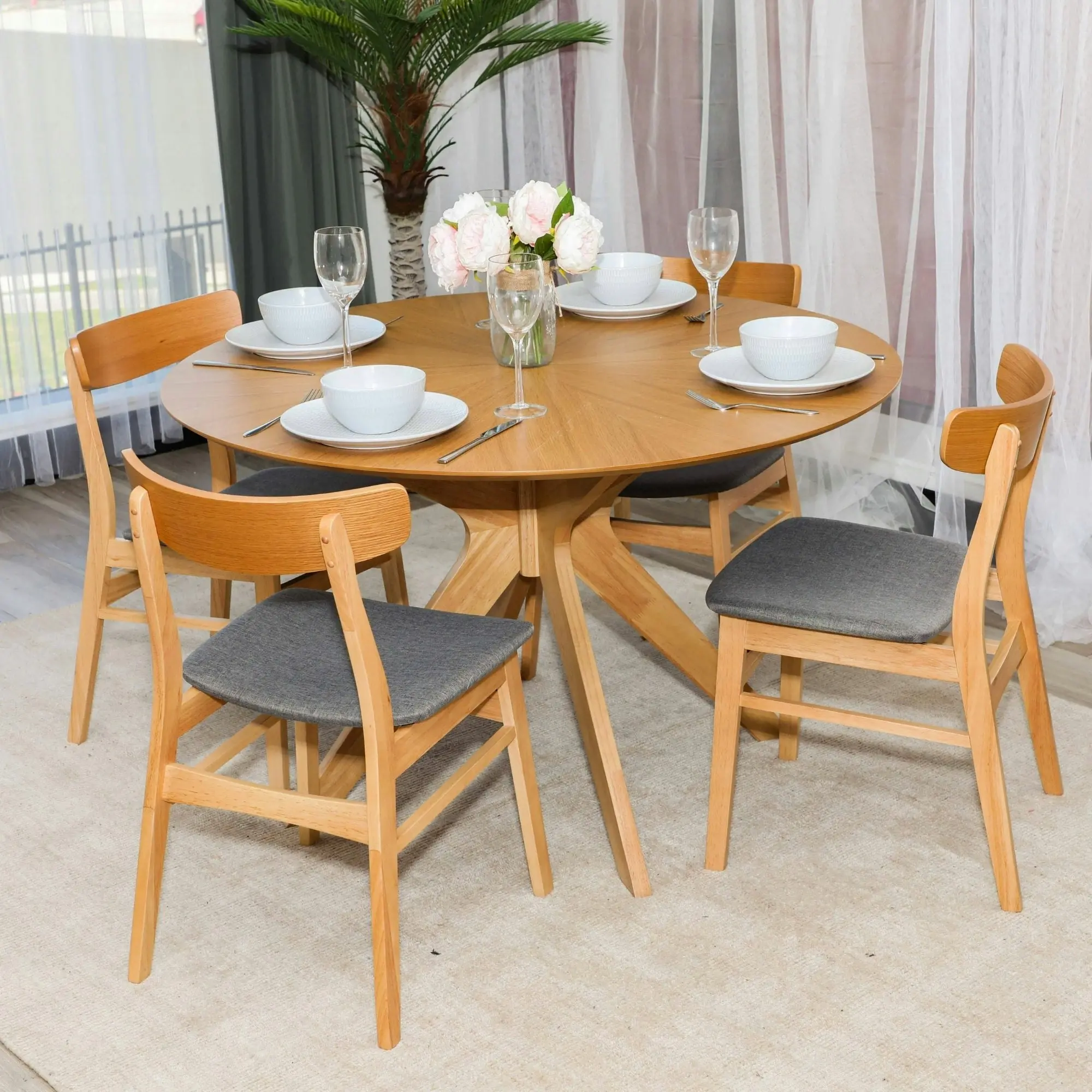 Thiago 120cm Round Dining Table Oak