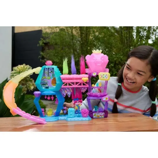 Dreamworks Trolls Band Together Mount Rageous Playset