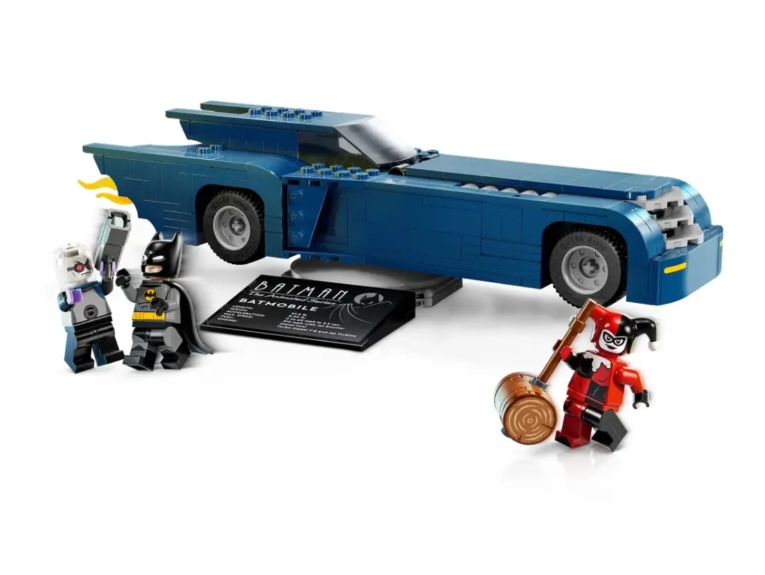 LEGO DC Batman with the Batmobile vs. Harley Quinn and Mr. Freeze 76274