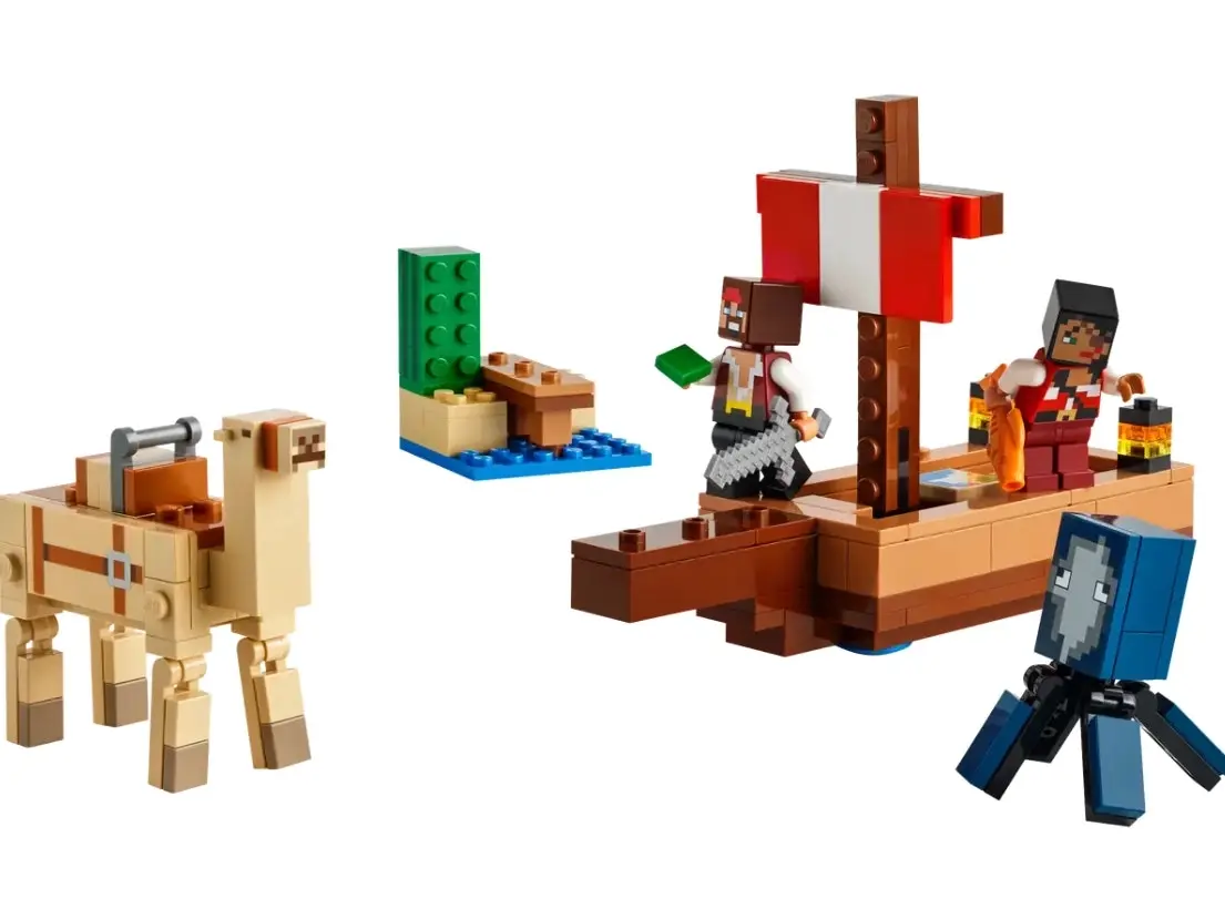 LEGO Minecraft The Pirate Ship Voyage 21259