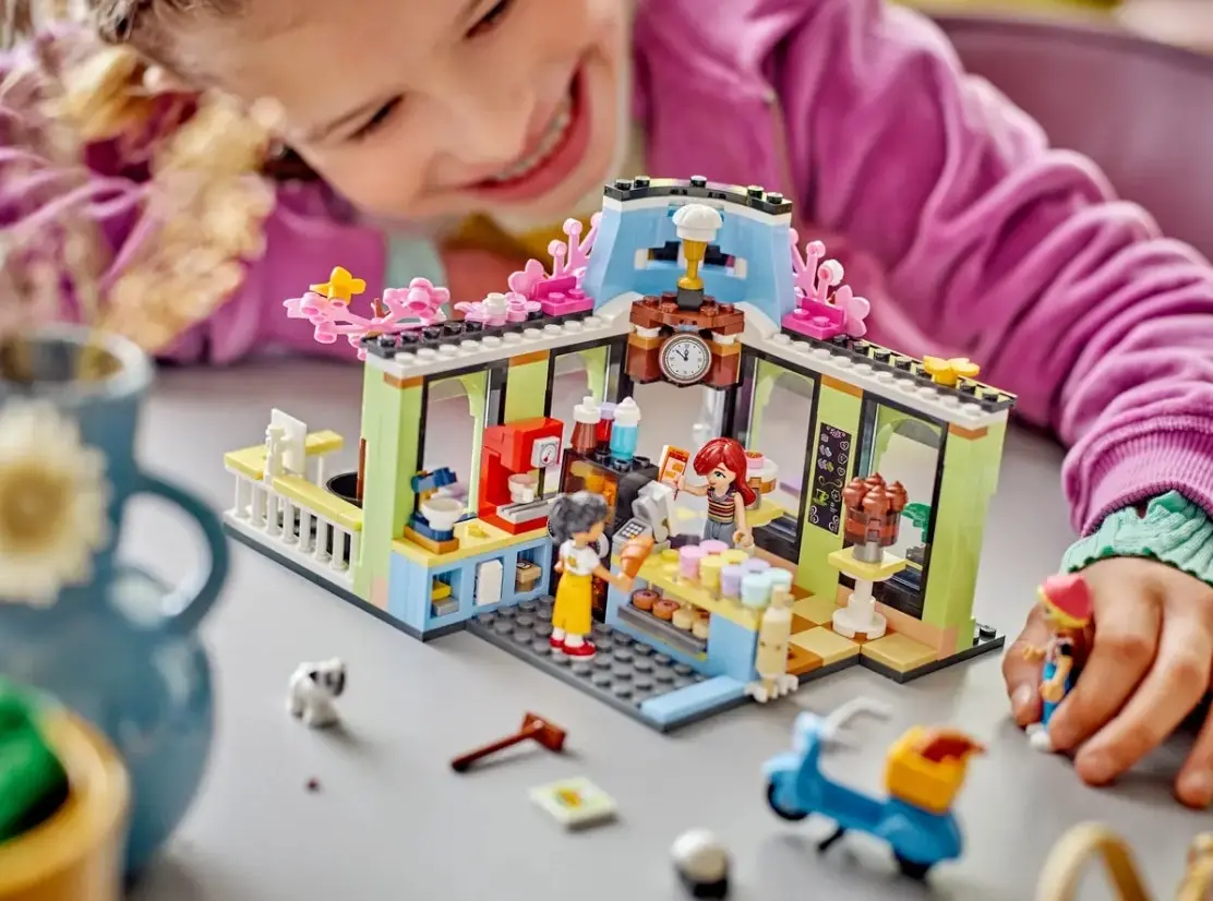 LEGO Friends Heartlake City Café 42618