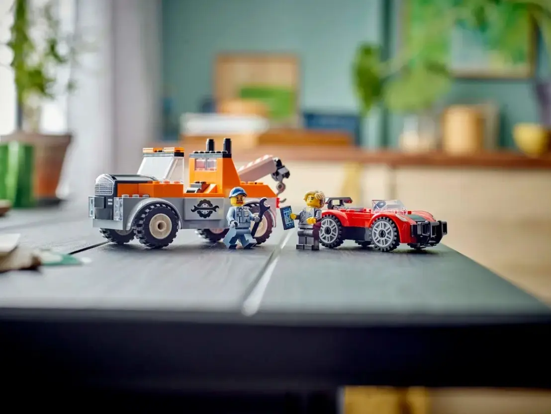 LEGO City Tow Truck and Sports Car Repair 60435