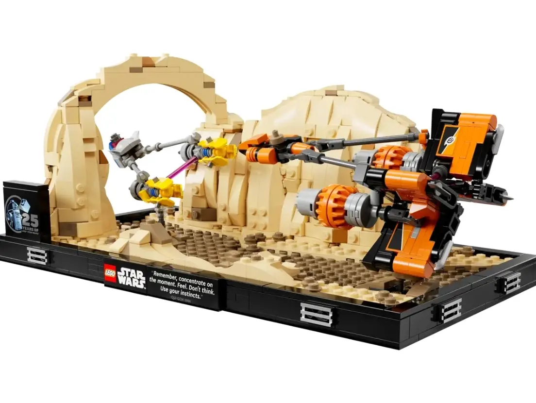 LEGO Star Wars Mos Espa Podrace Diorama 75380