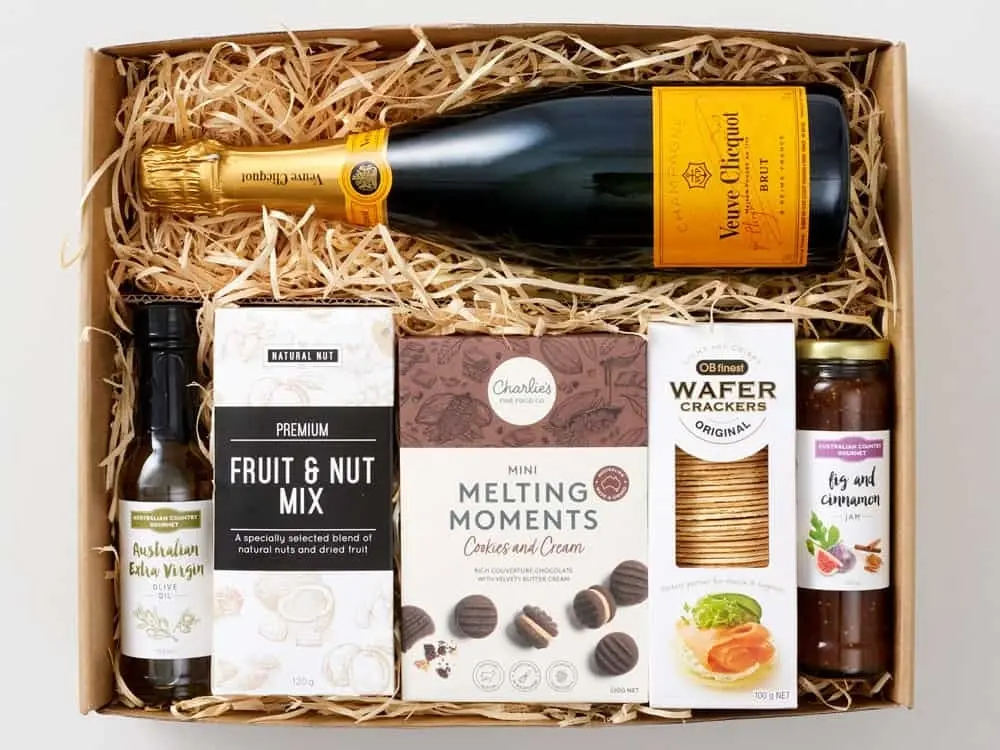 Veuve Yellow Label Christmas Hamper