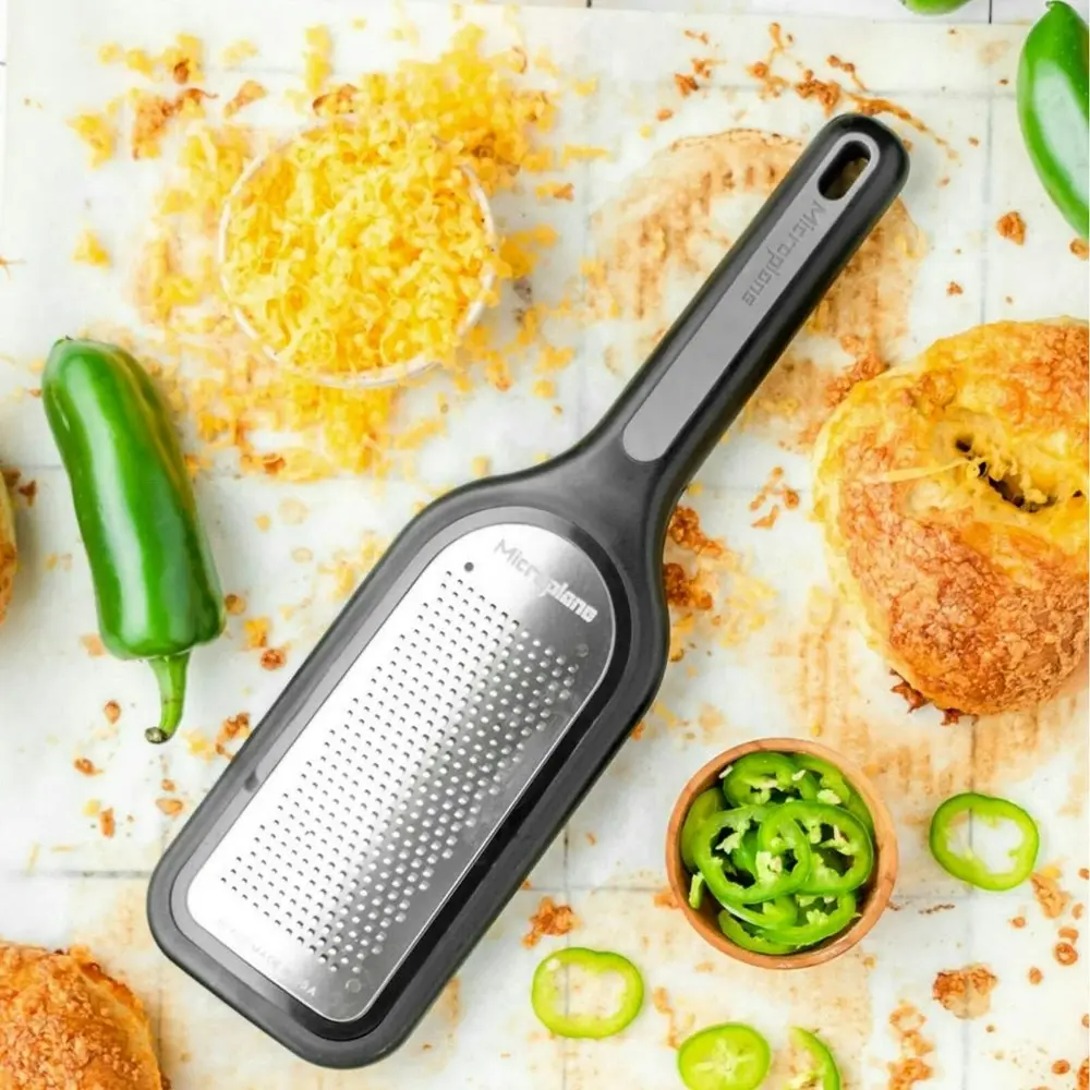 Microplane Select Series 18cm Fine Grater Stainless Steel Lemon Zester Black