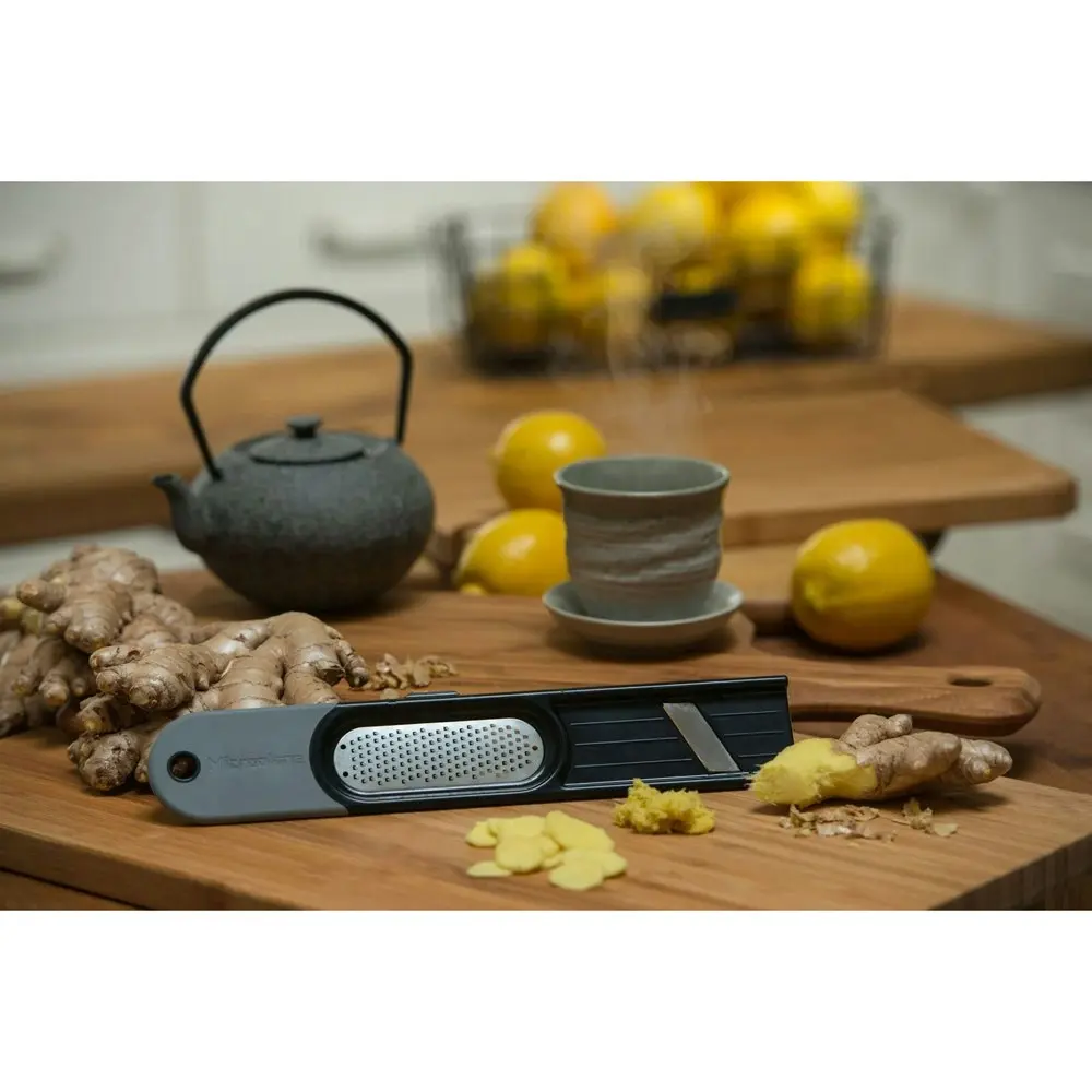 Microplane 3-in-1 Stainless Steel Ginger Grater Kitchen Slicer Utensil Black