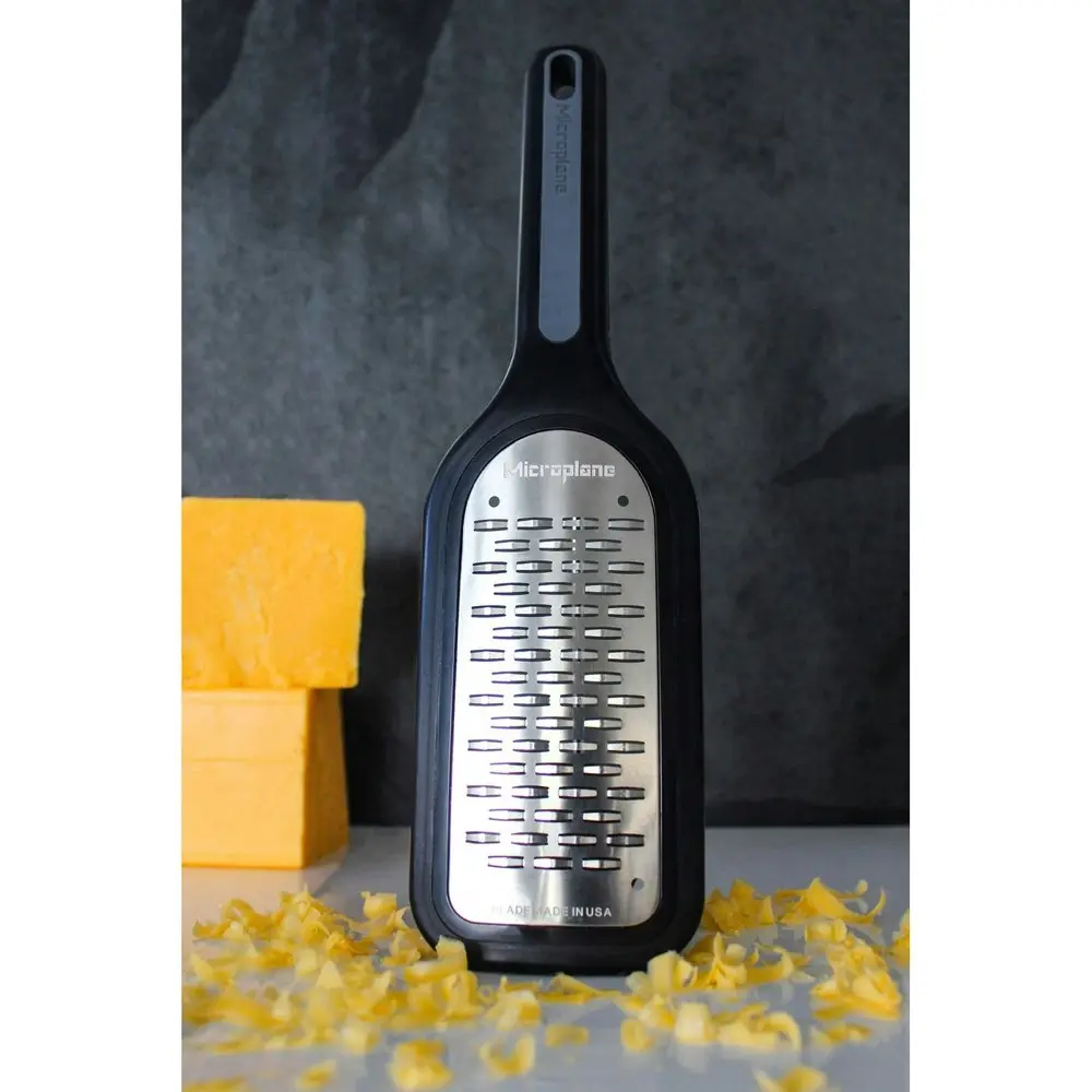 Microplane Select Series 18cm Medium Ribbon Grater Stainless Steel Zester Black