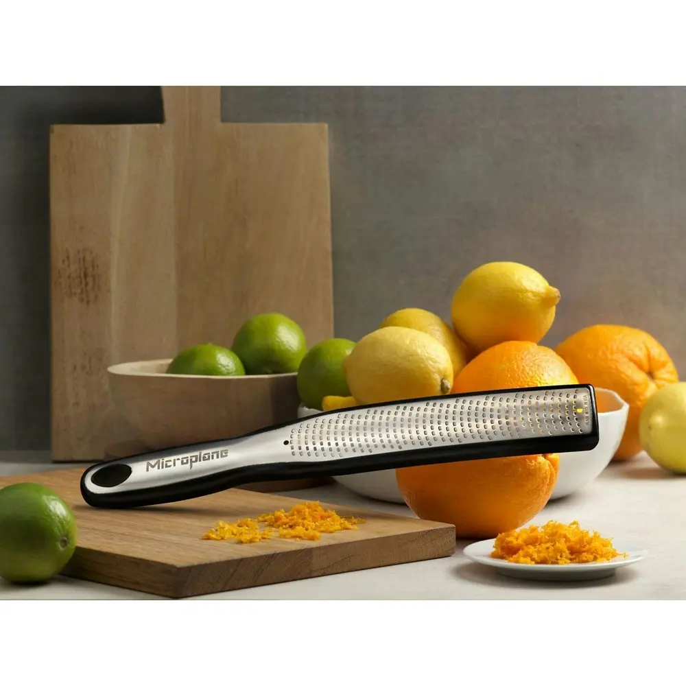 Microplane Elite Zester Stainless Steel Lemon/Lime Citrus Grater w/Catcher Black