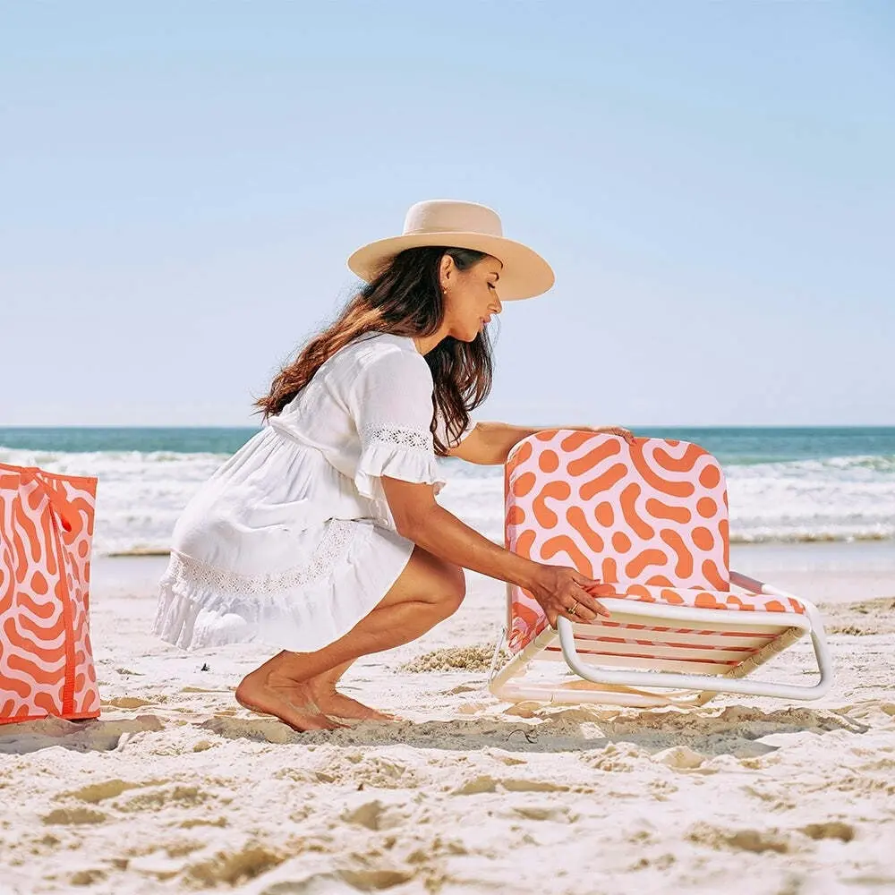 Annabel Trends Deluxe Beach Chair Portable Folding Outdoor Seat Red Squiggle