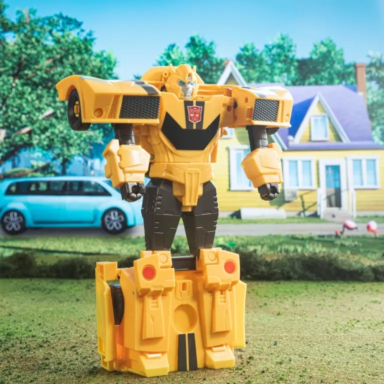 Transformers EarthSpark Spin Changer Bumblebee and Mo Malto