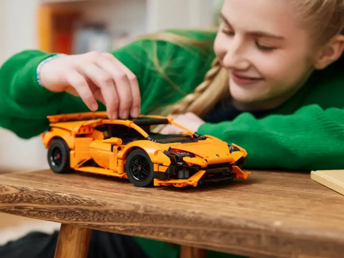 LEGO Technic Lamborghini Huracán Tecnica Orange 42196