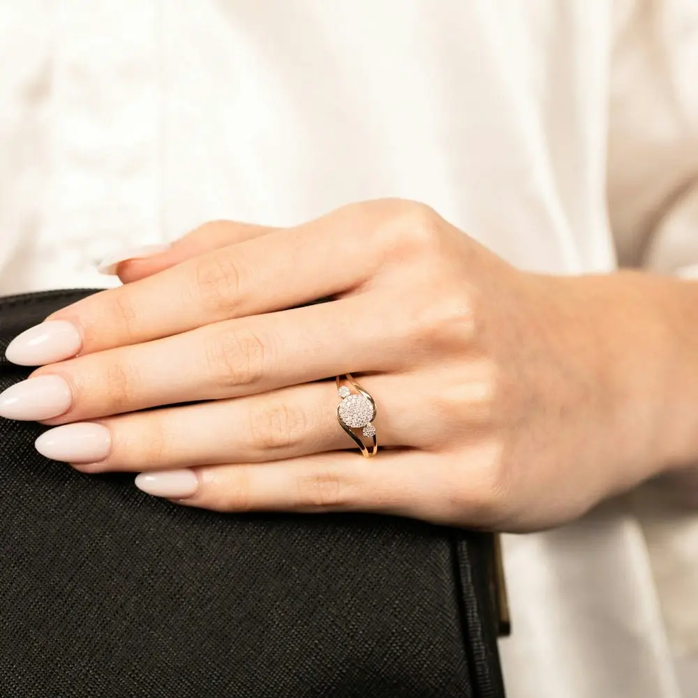 1/6 Carat Diamond Cluster Ring in 9ct Yellow Gold