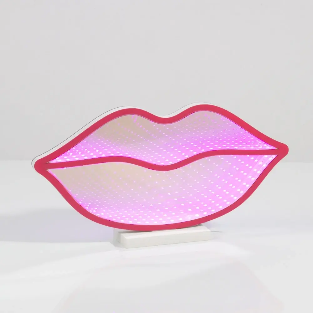 Lips Infinity Light