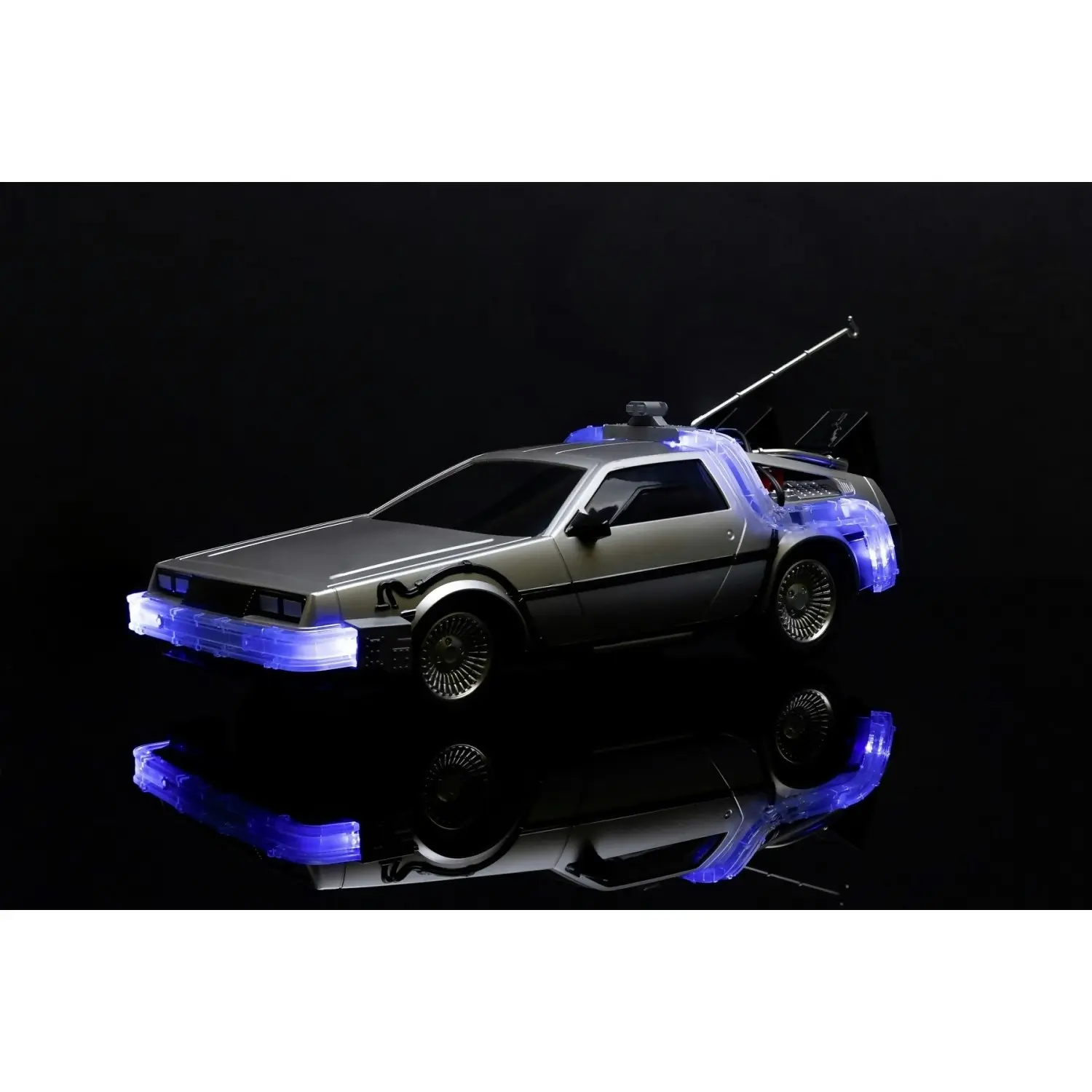 Jada - Back To The Future Time Machine DeLorean Remote Control Vehicle 1:16 Scale