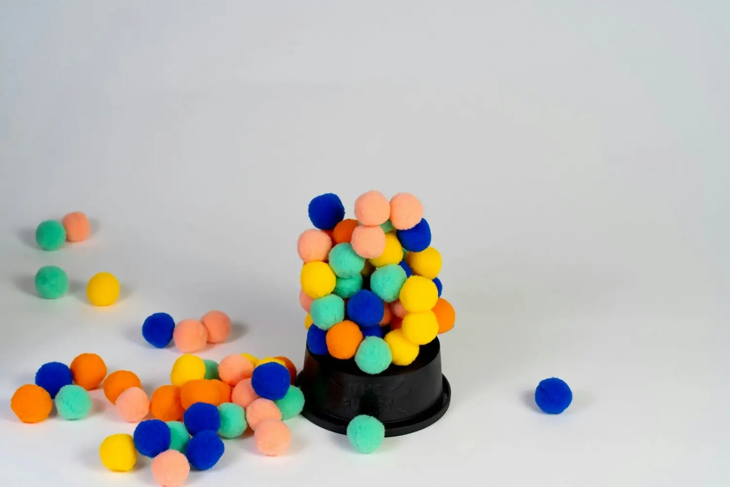 The Fuzzies - Impossible Tower Of Fuzzballs Game