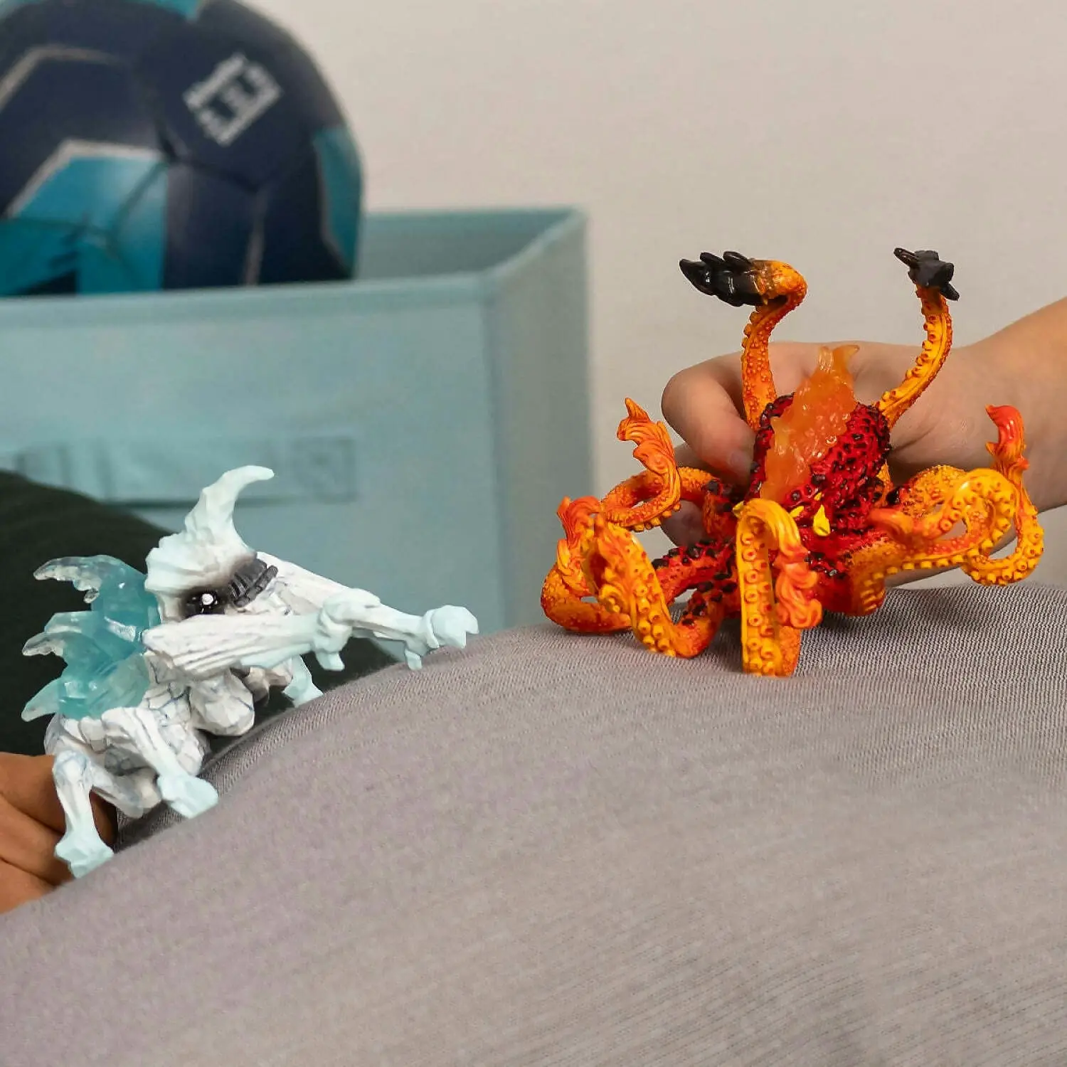 Schleich - Ice Bug Vs. Fire Kraken