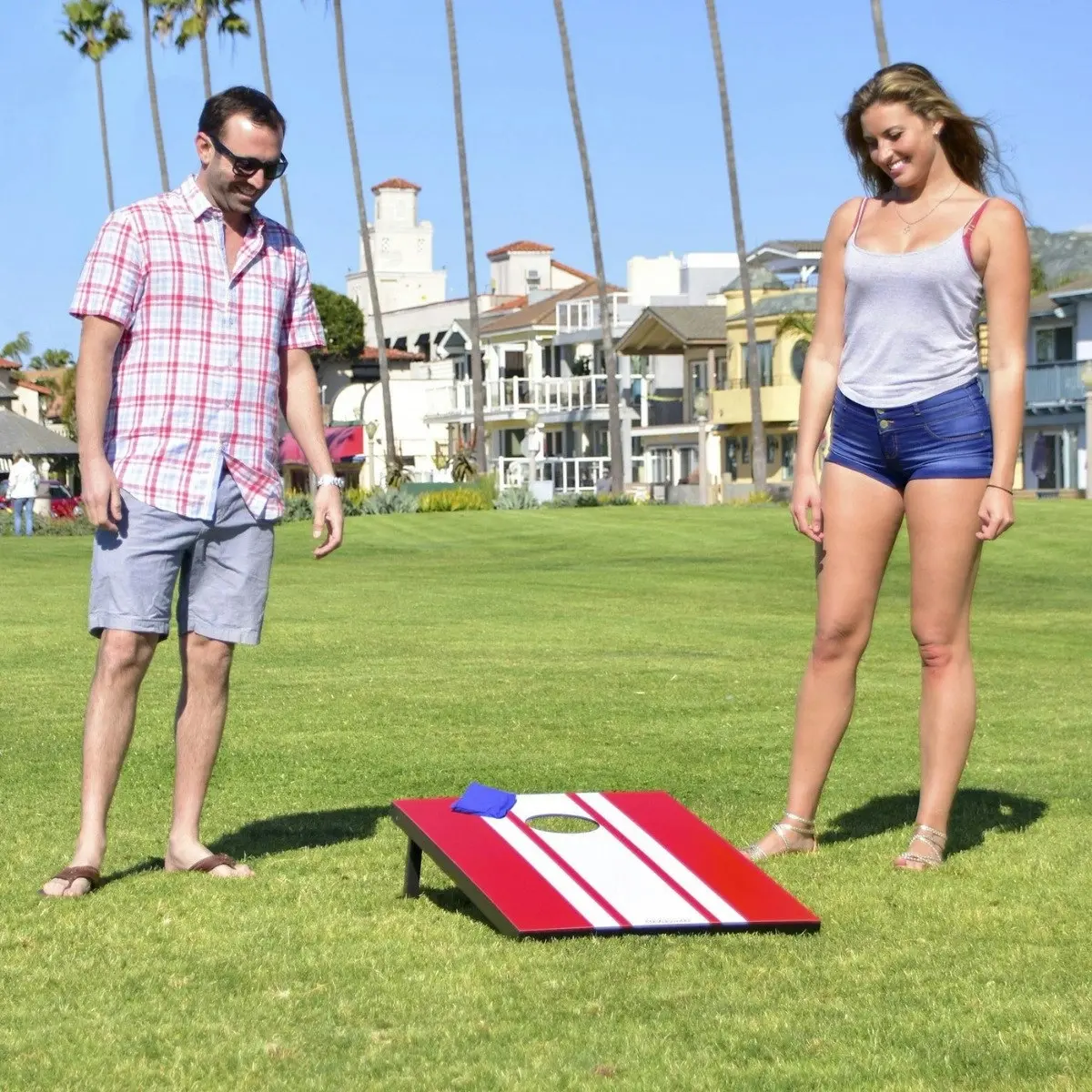 Classic Cornhole Game (0.9m x 0.6m Tailgate Size).