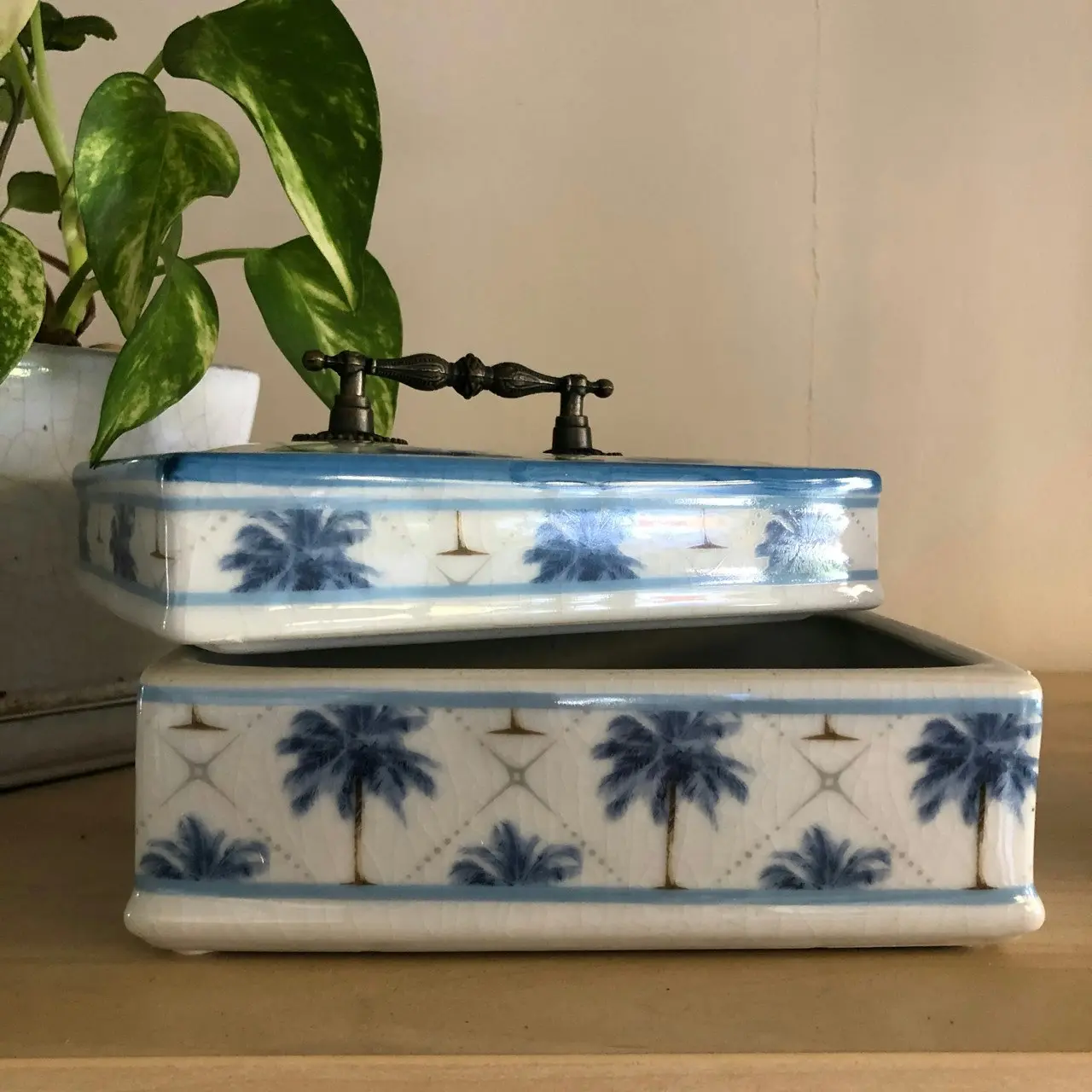 Key Largo Homewares Blue Palm Trinket Box