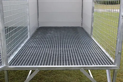 3-Bay Raised Dog Kennel