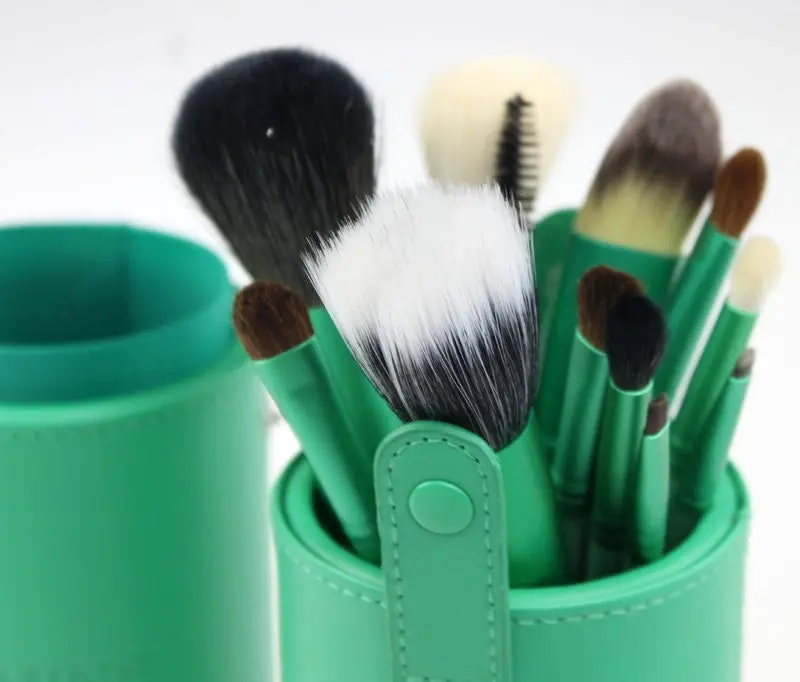 13 Piece Professional Makeup Brush Set Soft Bristle Carry Case Green