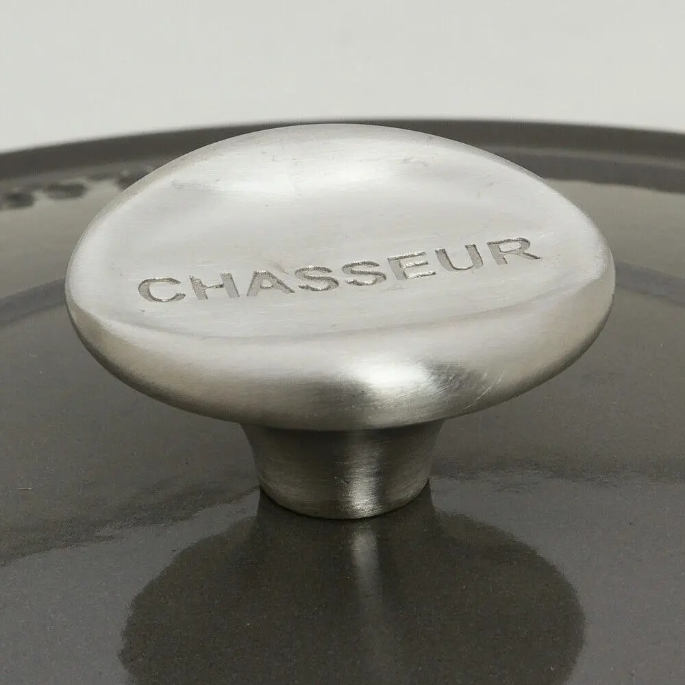 Chasseur 24cm / 4 Litre Round French Oven - Caviar