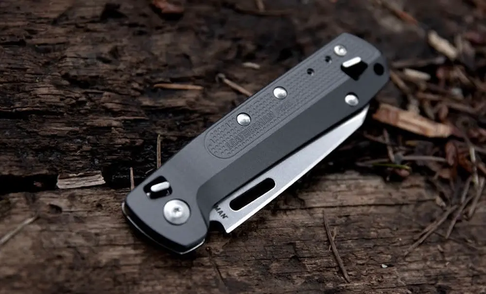 Leatherman Free K2 Multi-Tool & Pocket Knife | 8 Tools Crimson