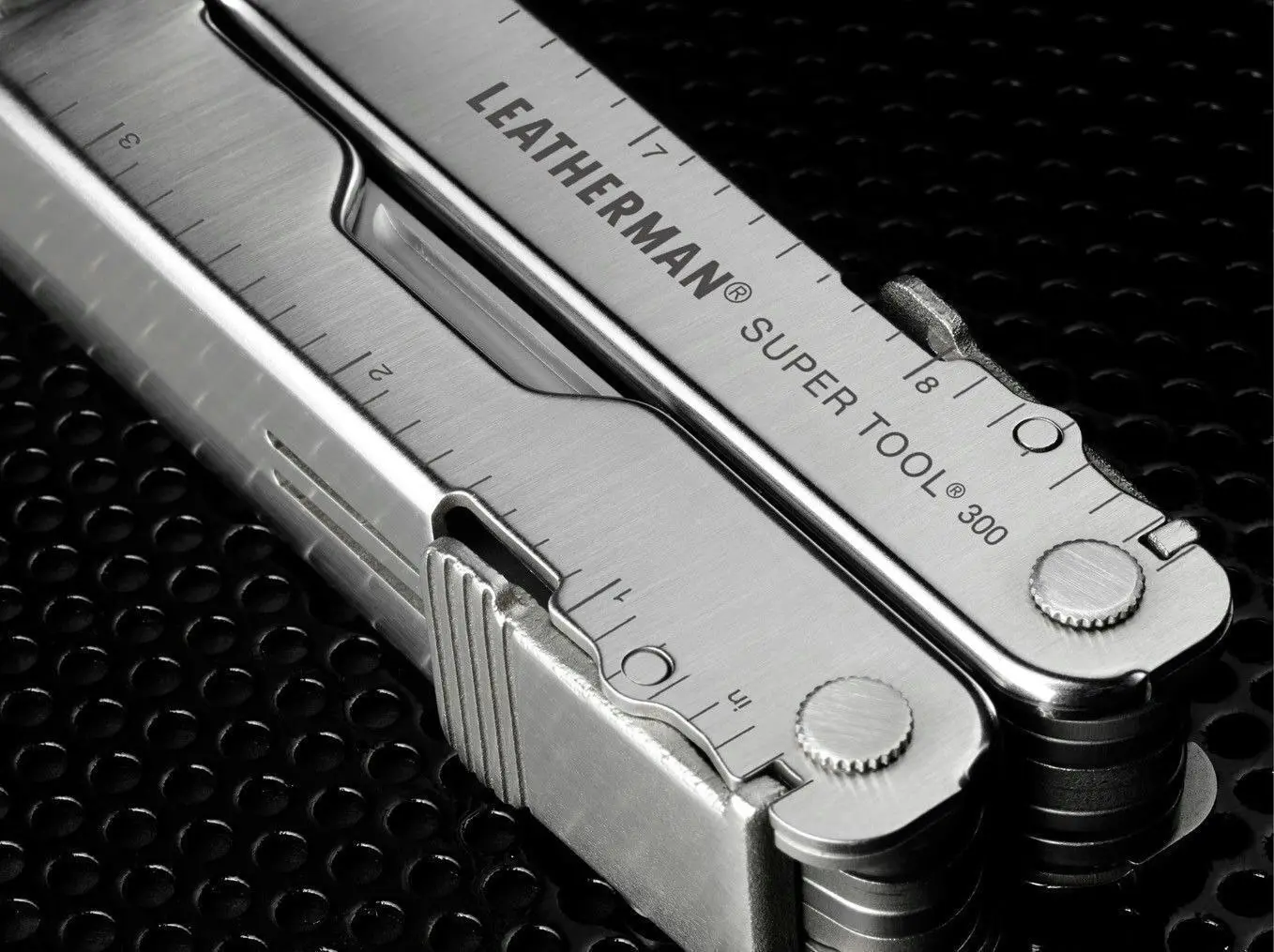 New Leatherman Supertool 300 Stainless Steel Multi Tool & Nylon Sheath