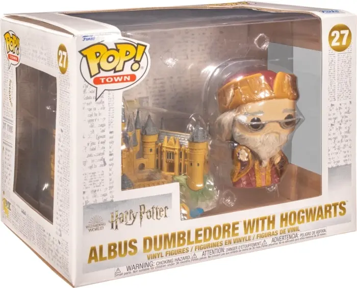 POP! Vinyl Town: Harry Potter - Hogwarts with Albus Dumbledore!