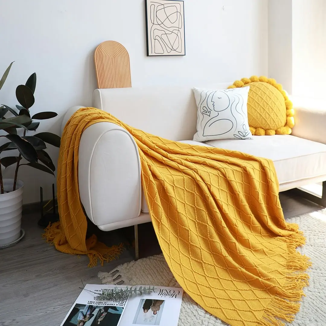 Soga Yellow Diamond Pattern Knitted Throw Blanket Warm Cozy Woven Cover Couch Bed Sofa Home Decor with Tassels