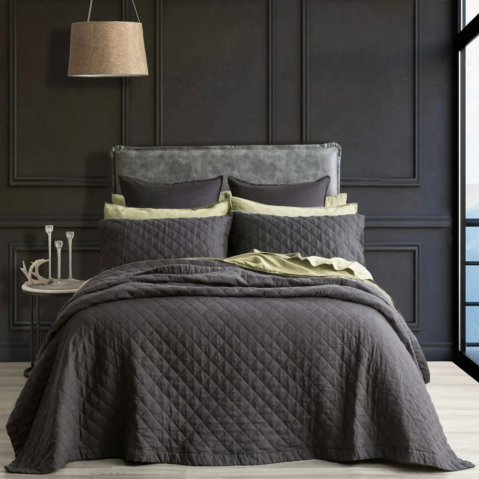 Linen Stonewashed Coverlet Cavallo Magnet