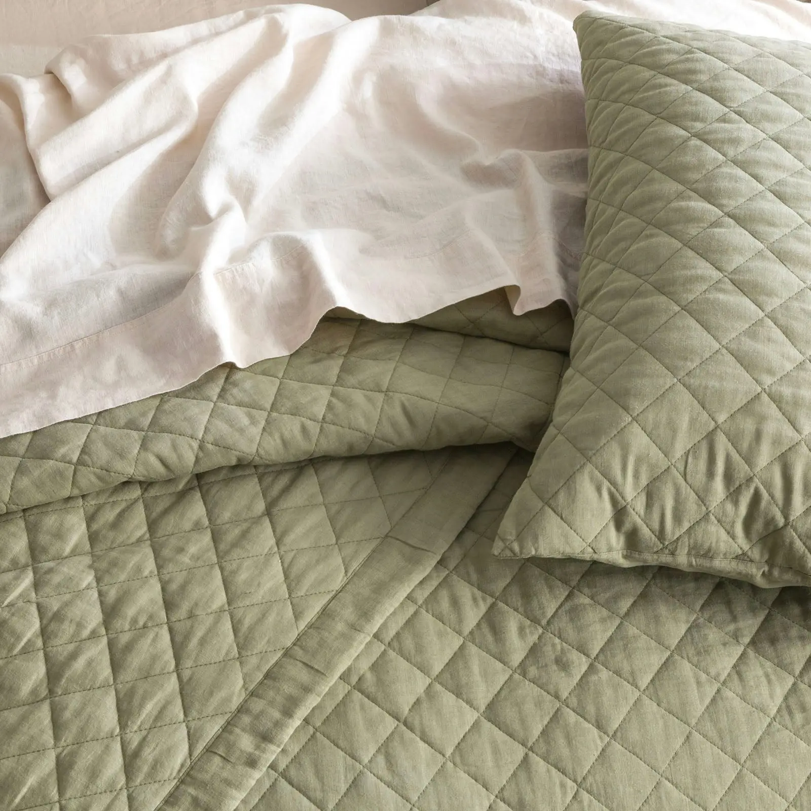 Linen Stonewashed Coverlet Cavallo Jade