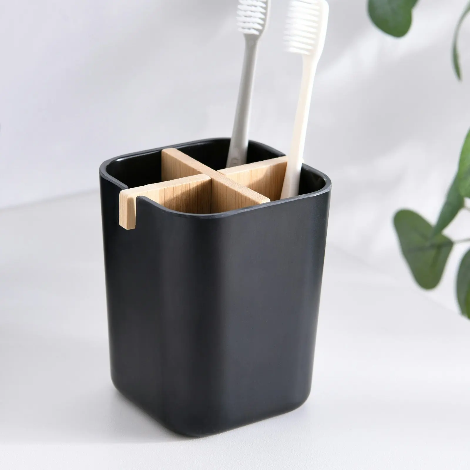 Takara Takae - Bamboo Toothbrush Holder Black