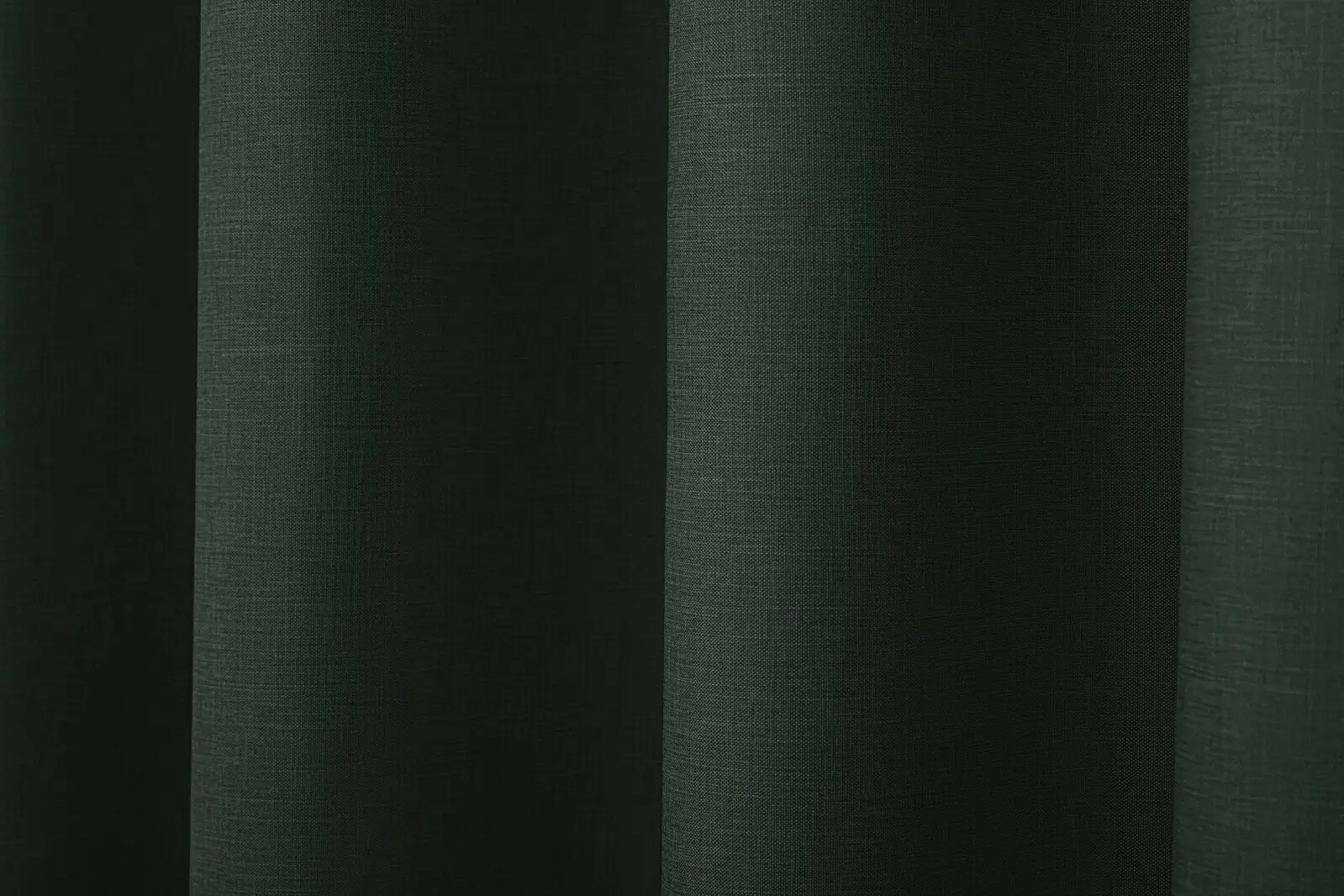 9347563009929 Faux Linen Forest Green 180x223cm 8800992