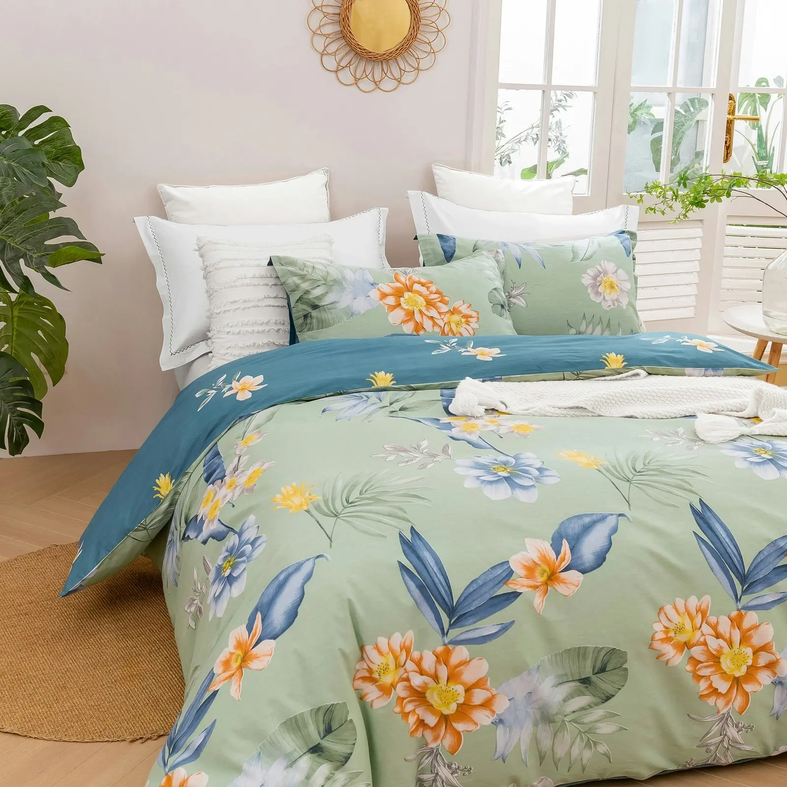 Dreamaker Paradise Floral 100% Cotton Reversible Quilt Cover Set Mint Queen Bed