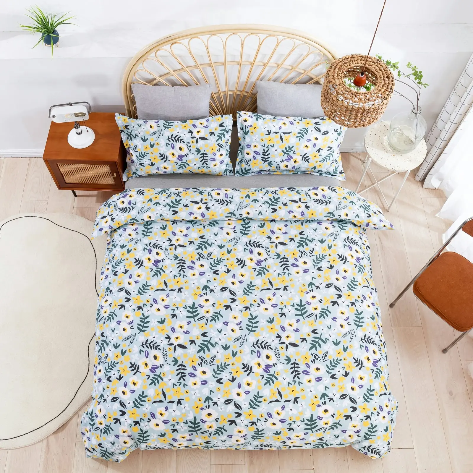 Dreamaker Printed Quilt Cover Set Green to Alice King Bed