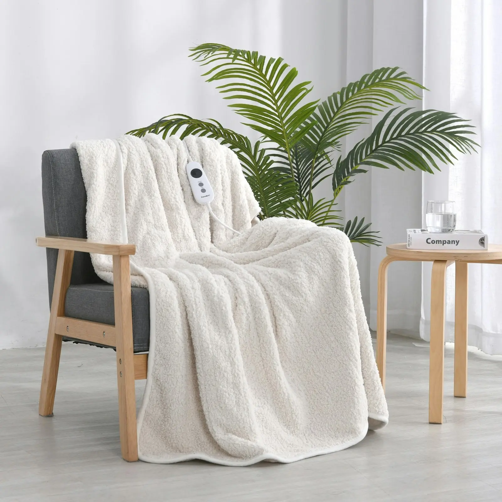 Dreamaker Teddy Fleece Heated Throw Cream 160x130cm