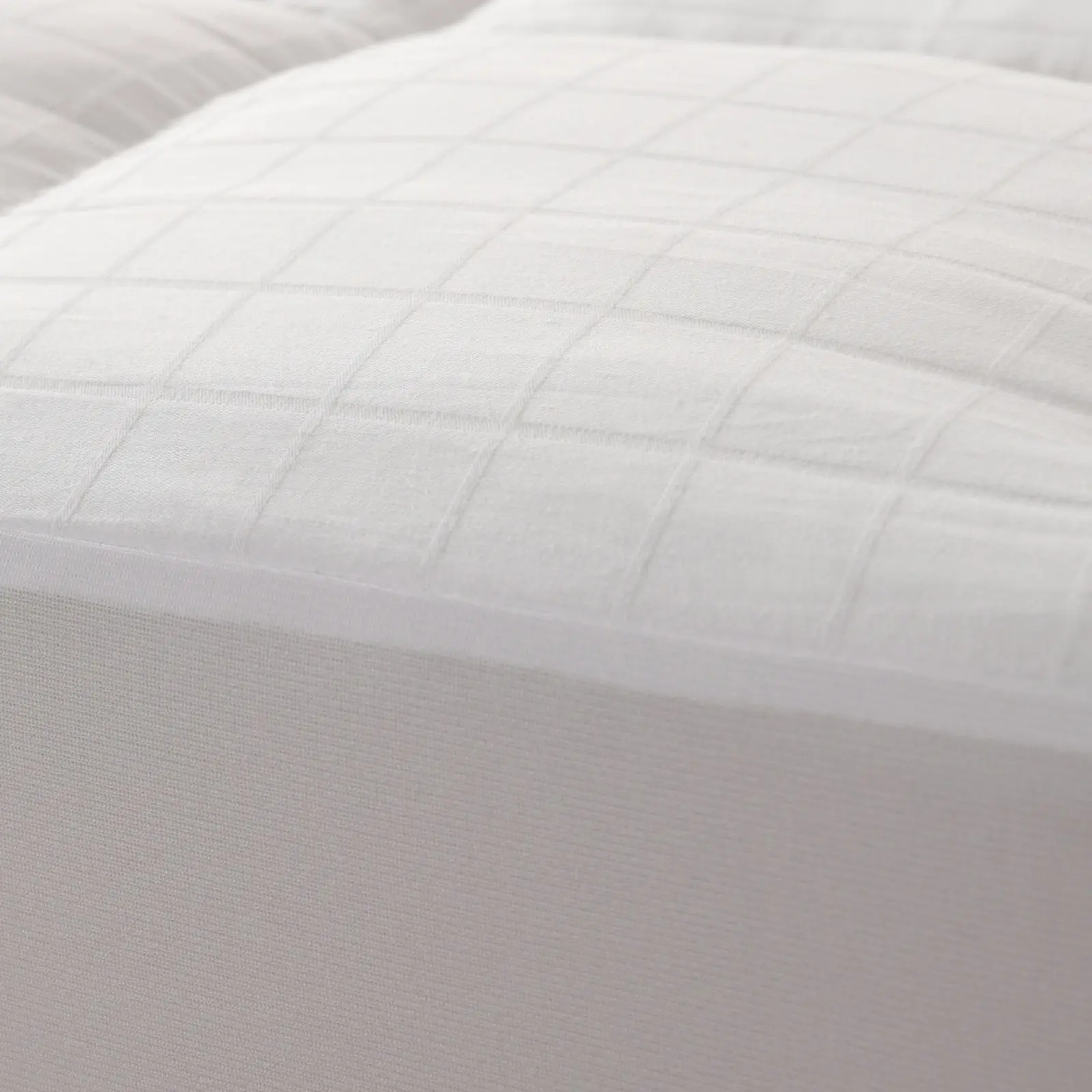 Dreamaker 700GSM Ball Fibre Mattress Topper - Single Bed