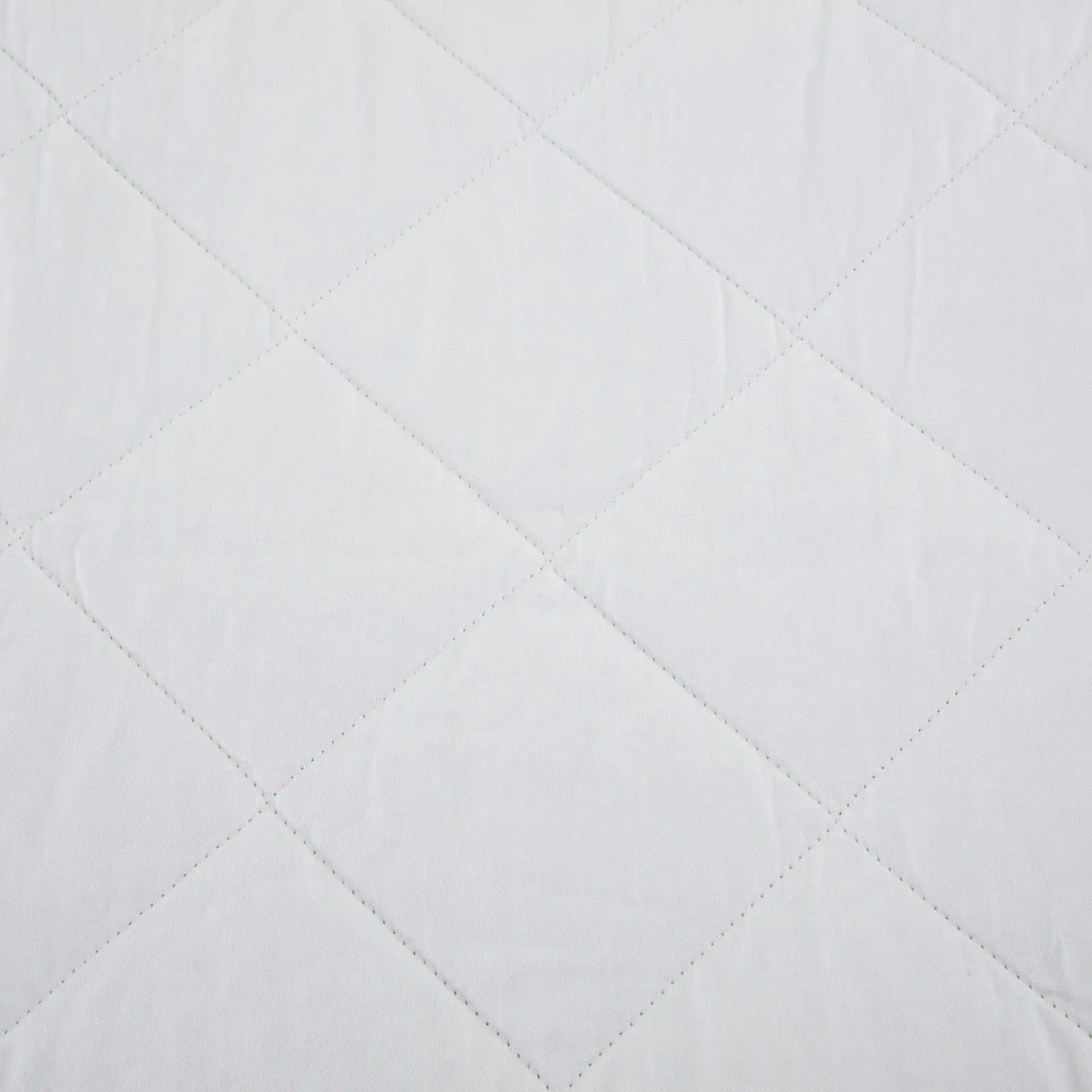 Dreamaker Lightweight Bamboo & Cotton Blend Quilt - Single Bed