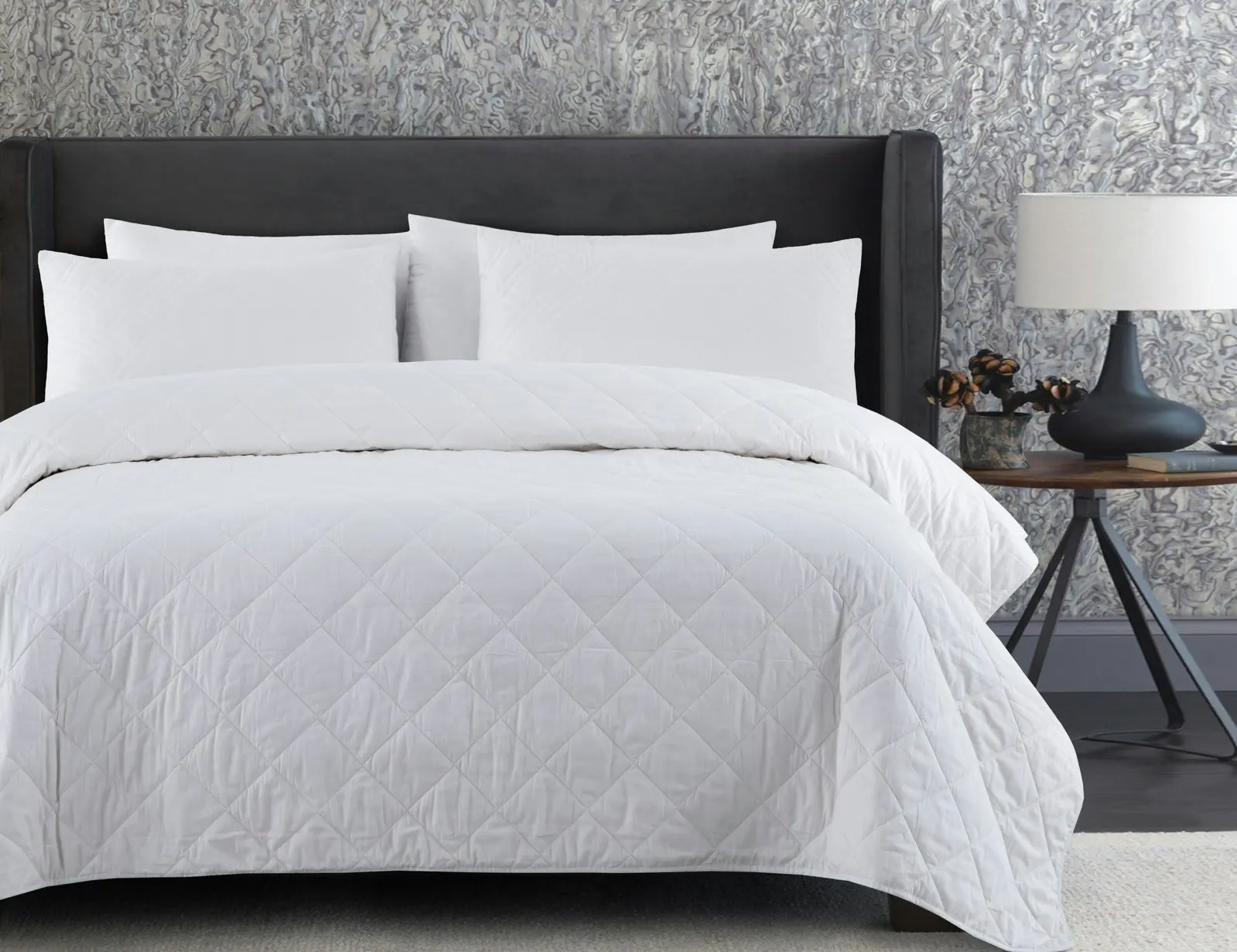 Dreamaker Lightweight Bamboo & Cotton Blend Quilt Queen Bed