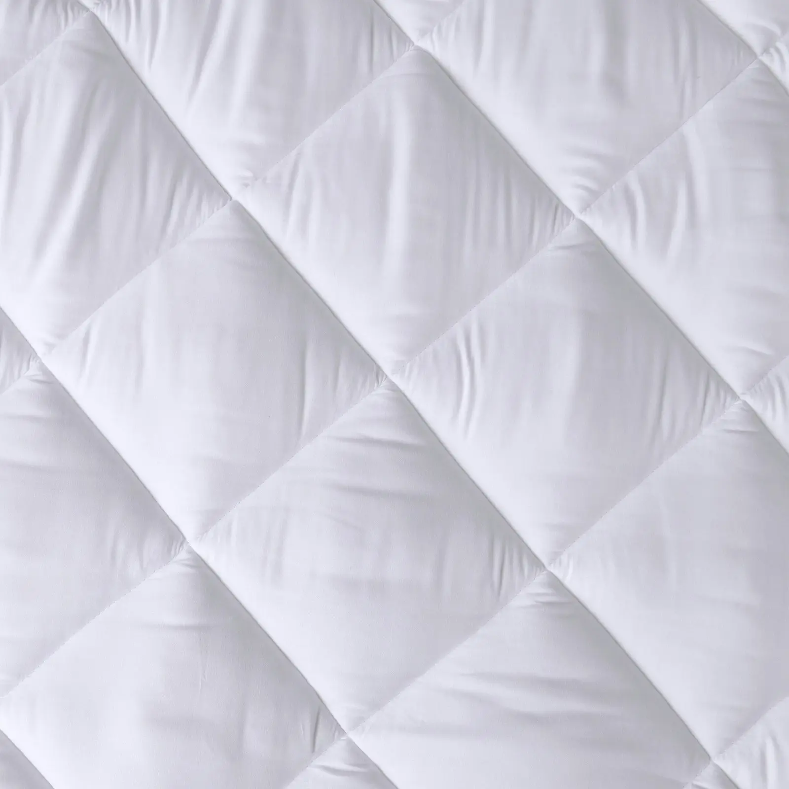 Sleepcare 500GSM Winterweight Microfibre Quilt - Super King Bed