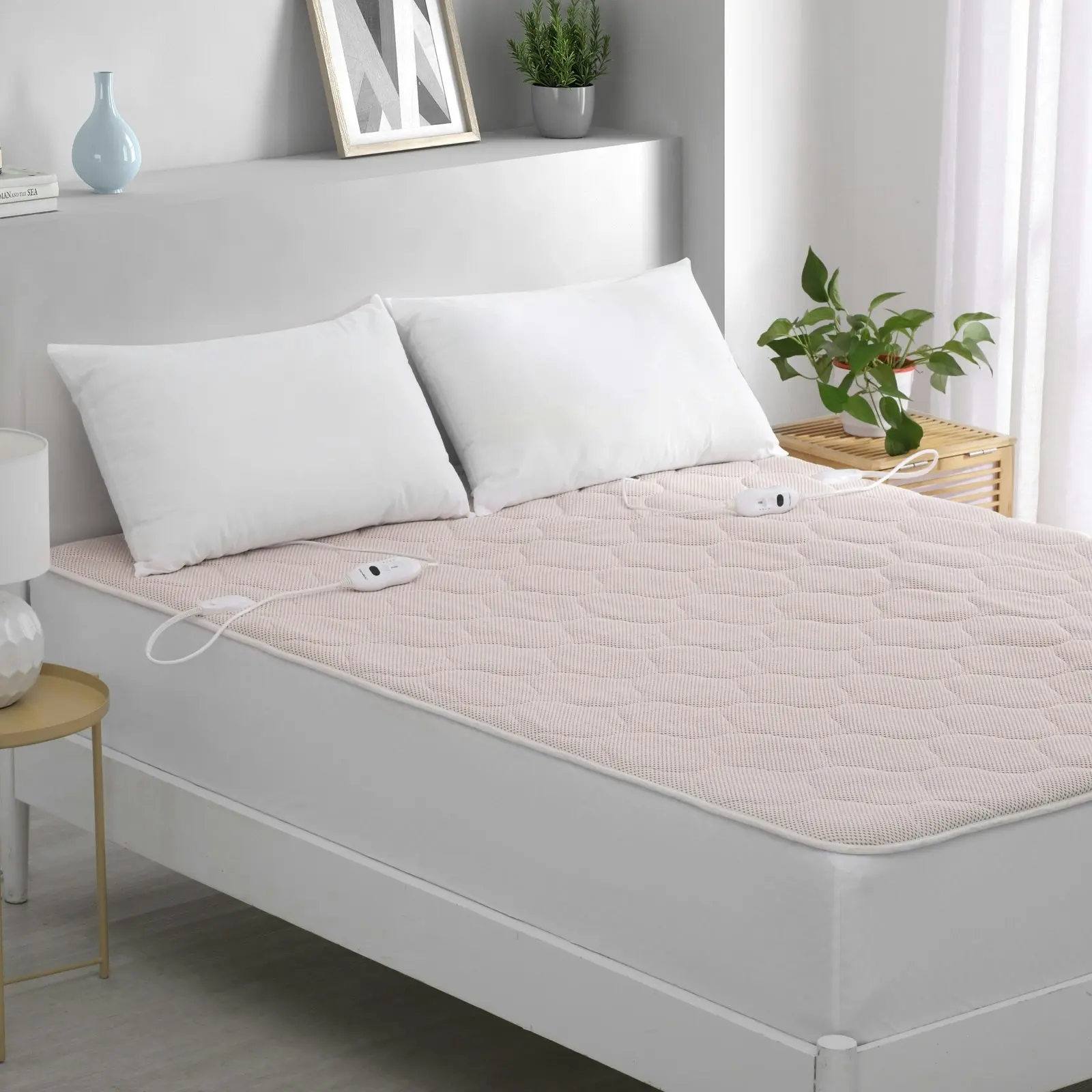 Dreamaker Copper Infused Quilted Top Electric Blanket Rose Copper King Bed