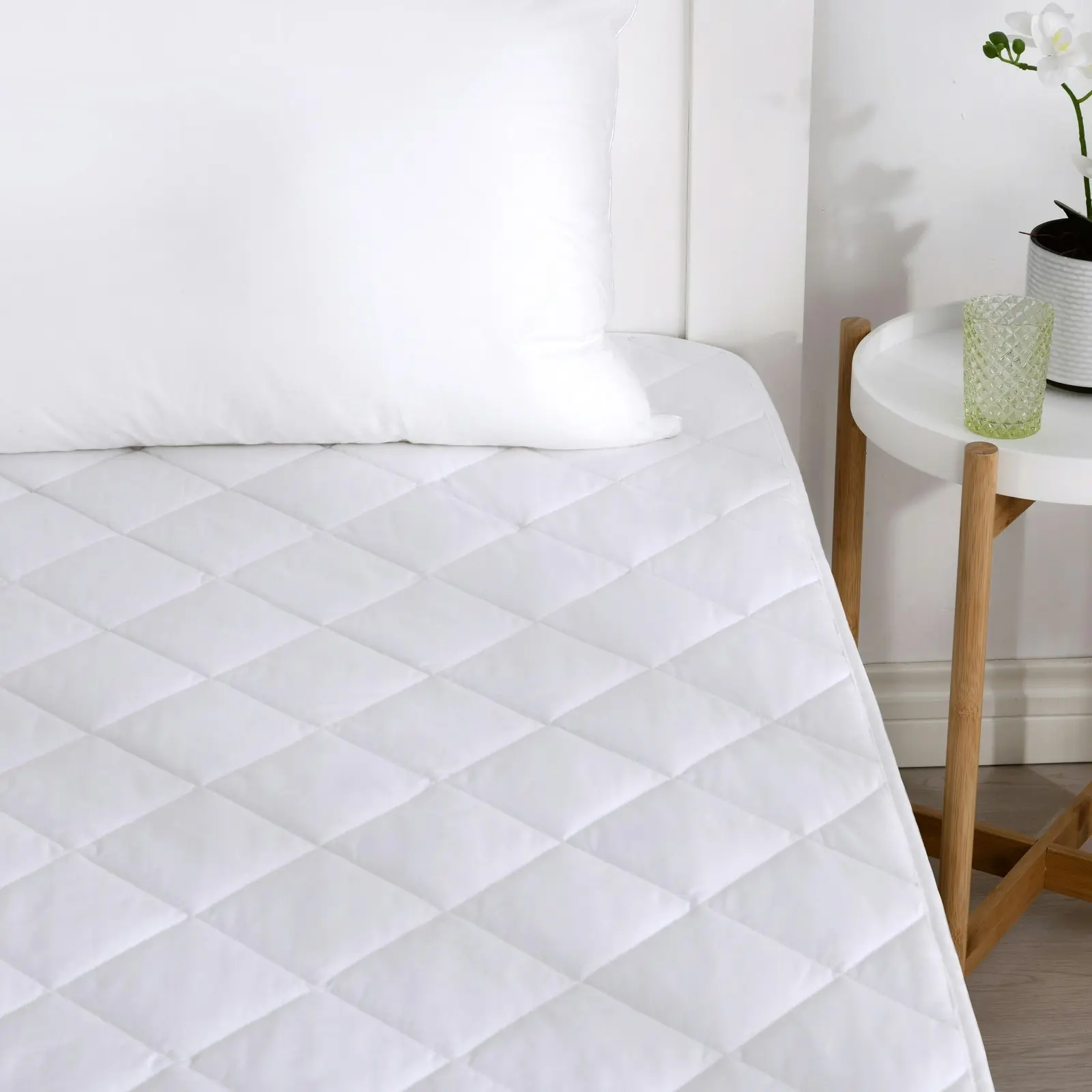 ESSN Commercial Cotton Cover Mattress Protector with Corner Straps Single Bed