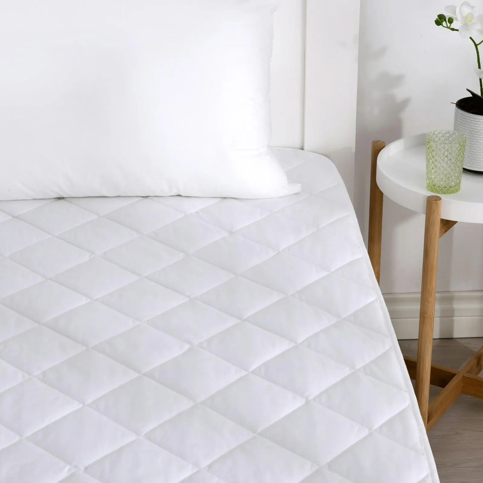 ESSN Commercial Cotton Cover Mattress Protector with Corner Straps Single Bed