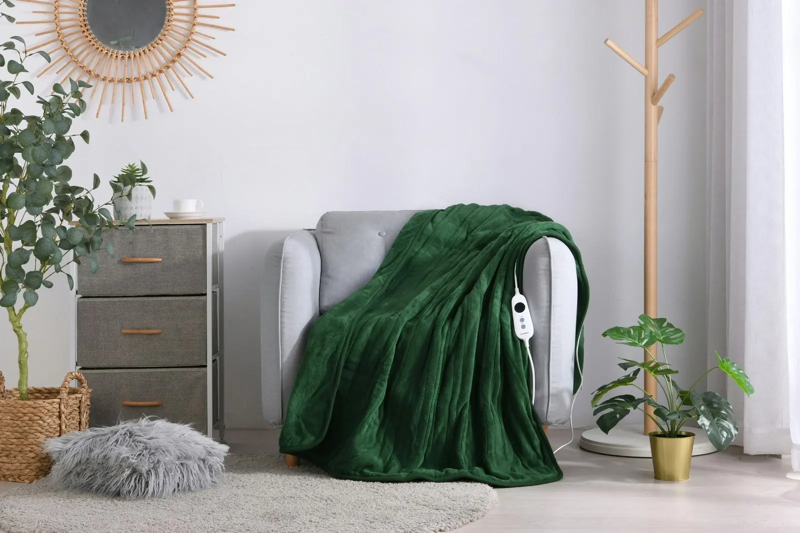 Dreamaker Coral Fleece Heated Throw Eden Green 160 x 120cm