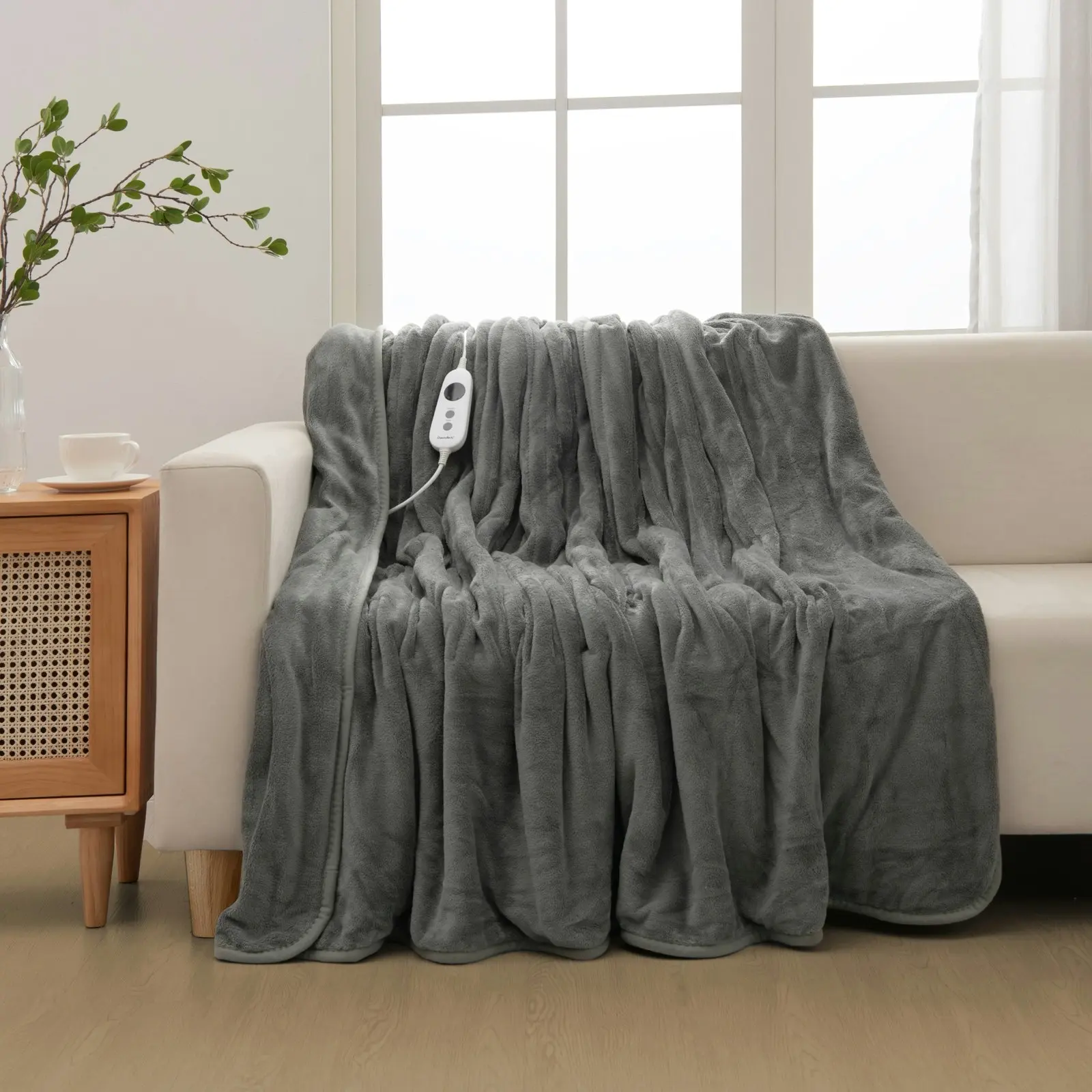 Dreamaker Coral Fleece Heated Throw Silver 200 x 180cm