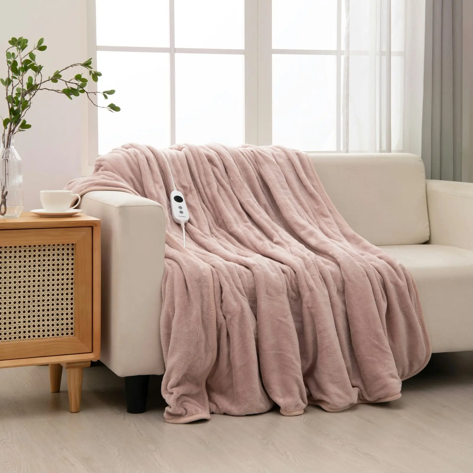 Dreamaker Coral Fleece Heated Throw Blush Pink 200 x 180cm