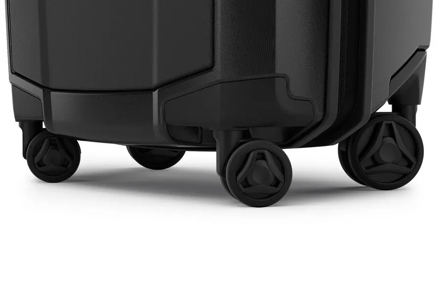 Thule Revolve Spinner 68cm/63L Luggage Travel Trolley Suitcase Wheeled Bag Black